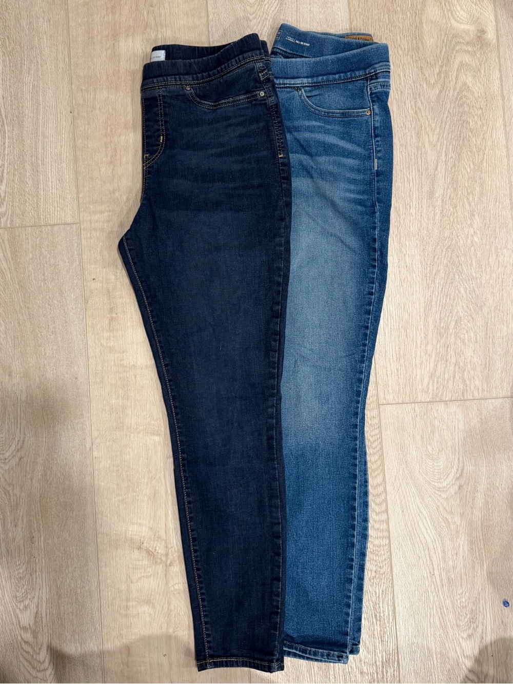 Women’s Levi Stretch pull on slimming Skinny Jeans, Dark Blue & Medium Blue - 12